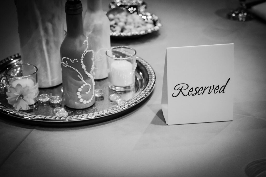 結婚式場の仮予約はどのくらいの期間が必要？